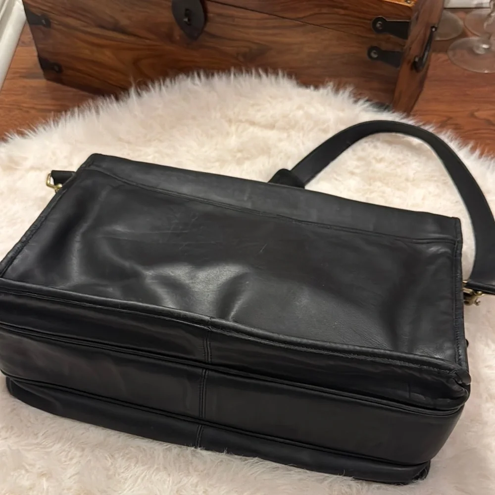 Vintage Coach Black Leather Men’s Briefcase pre-owned.